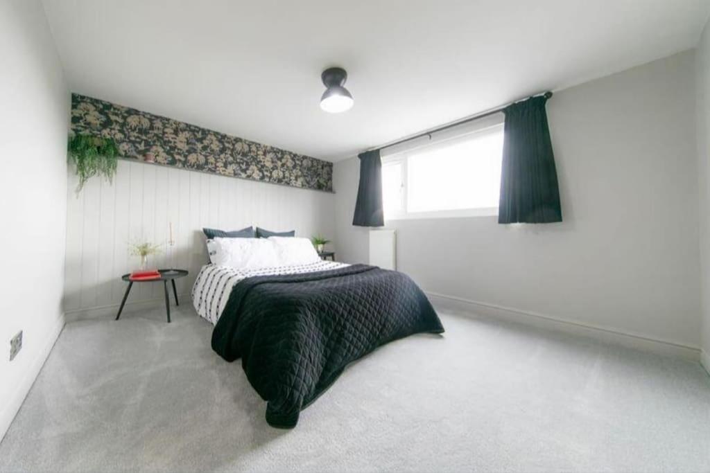 Recently Refurbished Home. Poulton-le-Fylde Dış mekan fotoğraf
