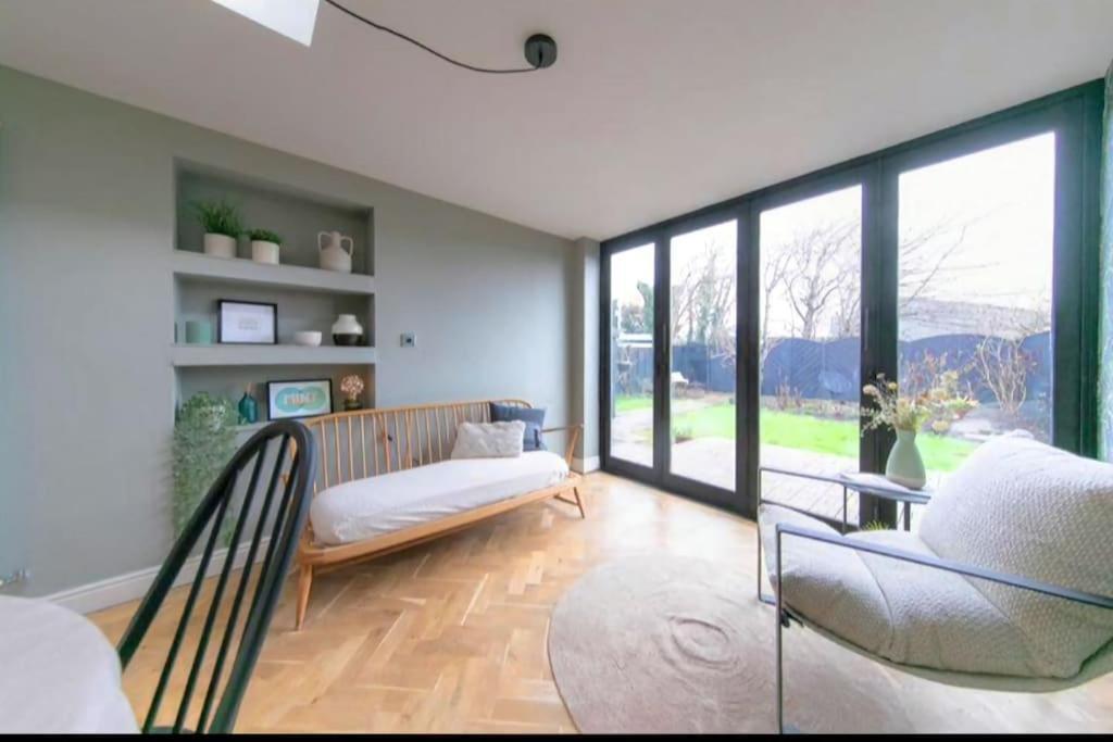 Recently Refurbished Home. Poulton-le-Fylde Dış mekan fotoğraf