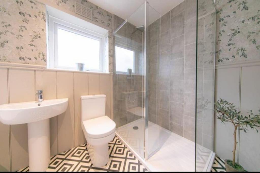 Recently Refurbished Home. Poulton-le-Fylde Dış mekan fotoğraf